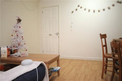 3 bedroom apartment to rent, Park Barn Drive, Guildford, Surrey, GU2