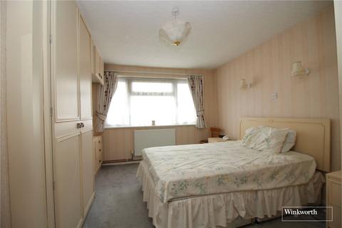 12 Chatsworth Close, Borehamwood, WD6 1UE