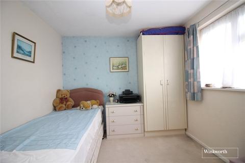 12 Chatsworth Close, Borehamwood, WD6 1UE
