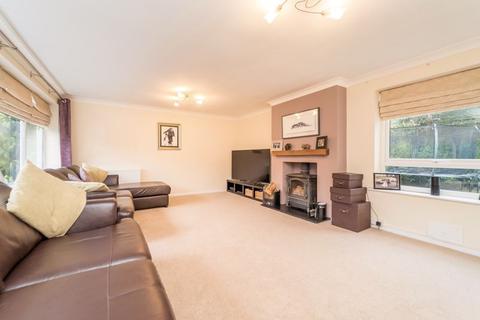 9 Dippons Drive, Tettenhall Wood, Wolverhampton, WV6 8HJ