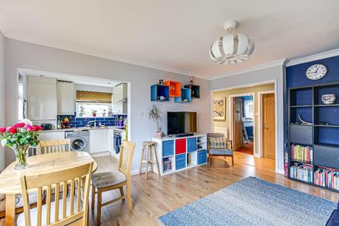 17 Dane Road, Warlingham, CR6 9NP