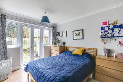 17 Dane Road, Warlingham, CR6 9NP