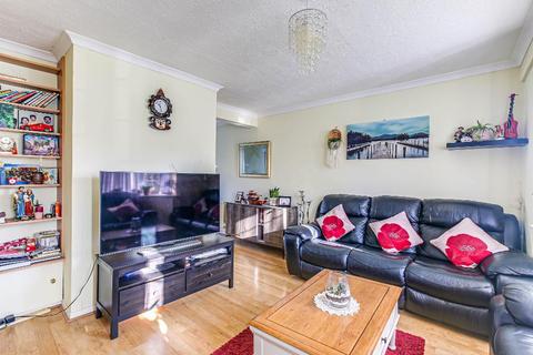 2 Attwood Close, South Croydon, CR2 9EN