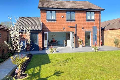 3 Avebury Close, Lowton, Warrington, WA3 2TU
