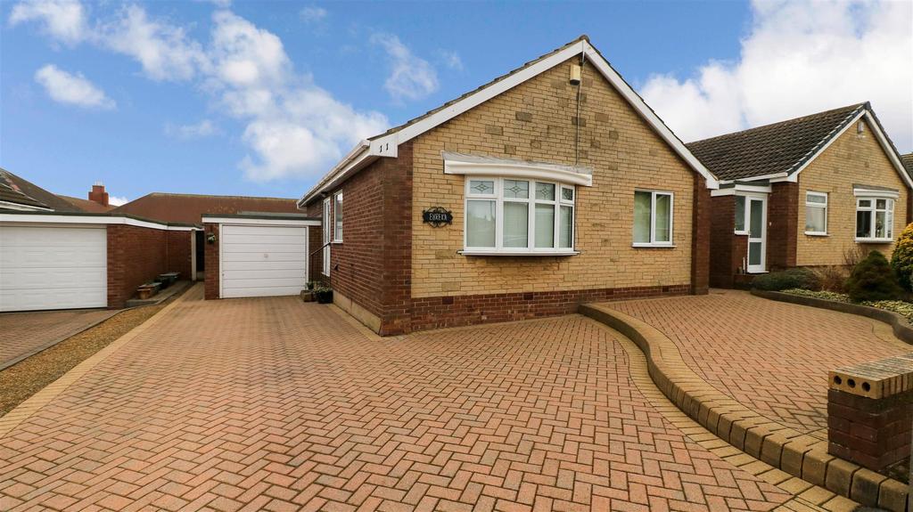 Kirklands Drive, Rawmarsh, Rotherham 2 bed detached bungalow £215,000