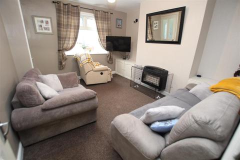 8 Ashbourne Oval, Bradford, BD2 4DH