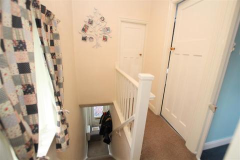 8 Ashbourne Oval, Bradford, BD2 4DH