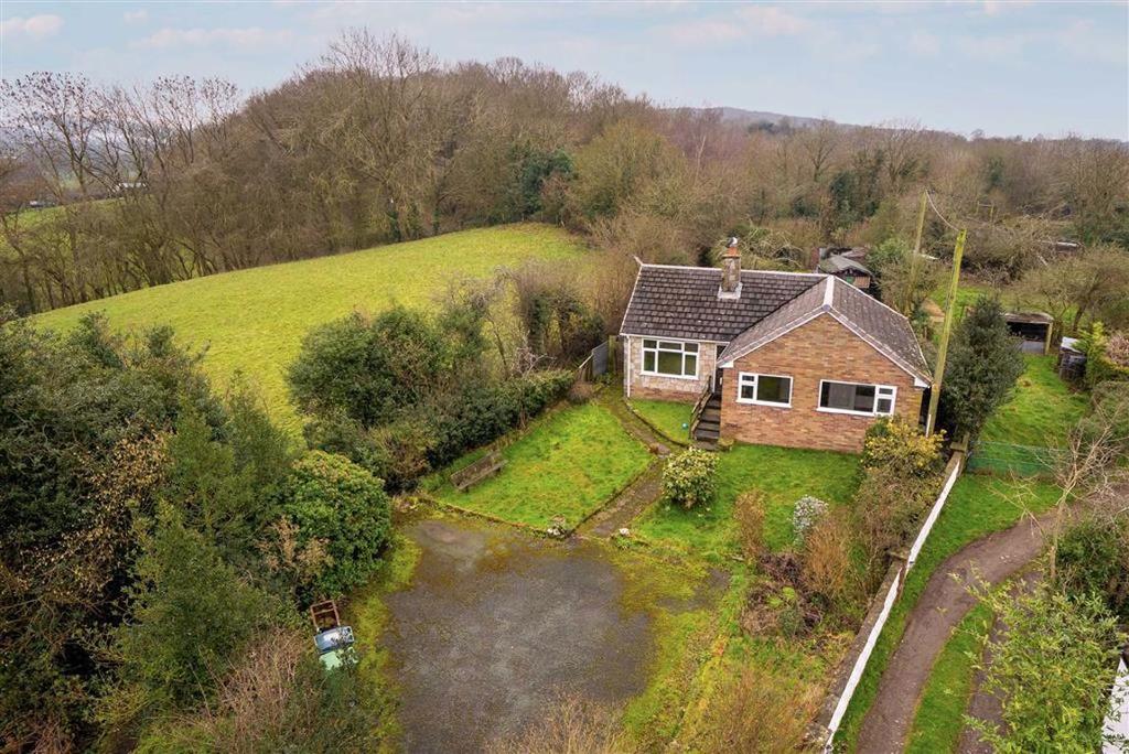 Woodstock, Top Road, Pontesbury, SY5 3 bed bungalow £250,000