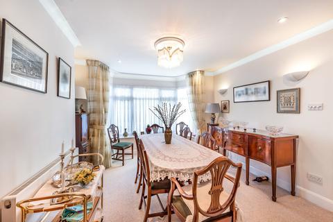 7 Wolmer Close, Edgware, HA8 8PU