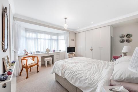 7 Wolmer Close, Edgware, HA8 8PU