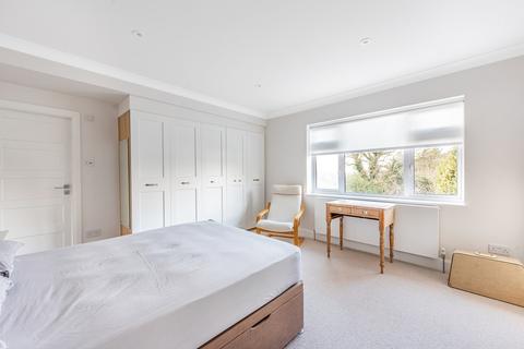 7 Wolmer Close, Edgware, HA8 8PU