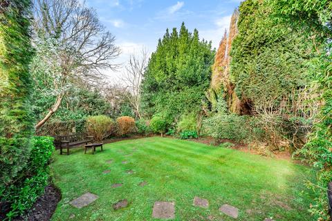 7 Wolmer Close, Edgware, HA8 8PU