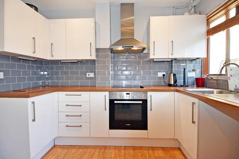 220 Ashburnham Road, Richmond, TW10 7SB