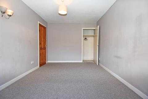 220 Ashburnham Road, Richmond, TW10 7SB