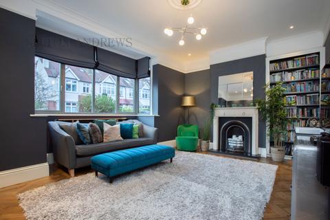 24 Camborne Avenue, London, W13 9QZ