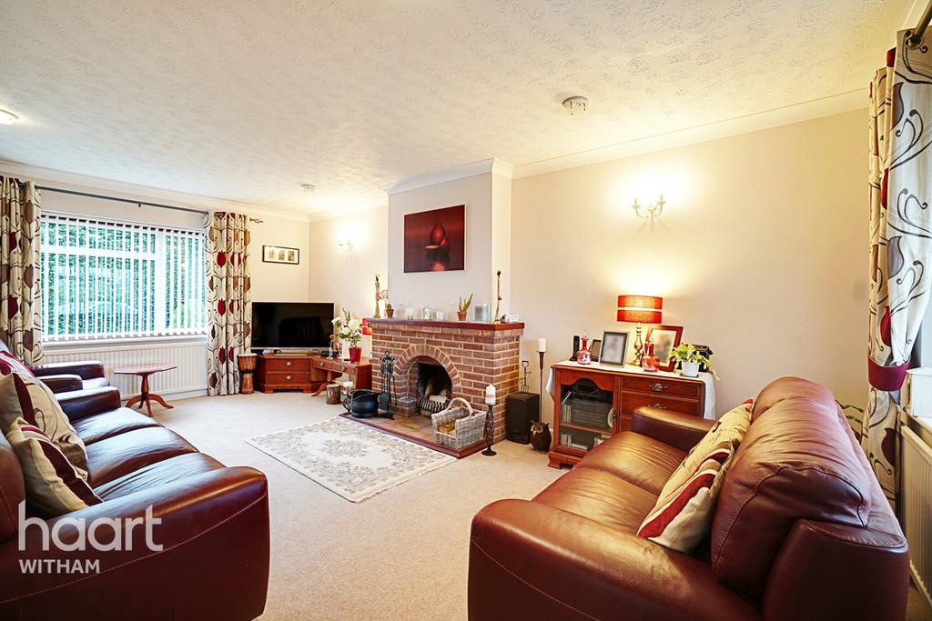 Walden House Road, Great Totham 3 bed detached house £500,000