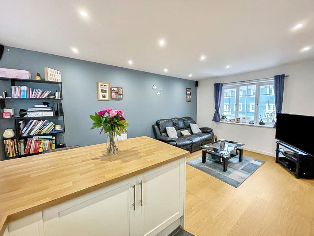 1 Bedroom Coach House for Sale
