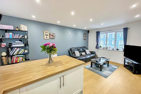 34 Higham Avenue, Snodland, ME6 5GE
