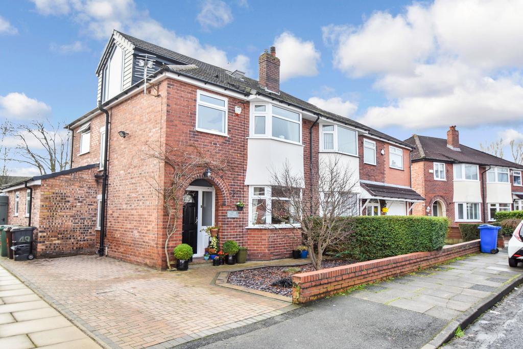 Swinton Crescent, Unsworth, Bury.... 4 bed semidetached house £350,000