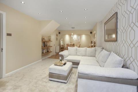 123 Daiches Braes, Edinburgh, EH15 2RE