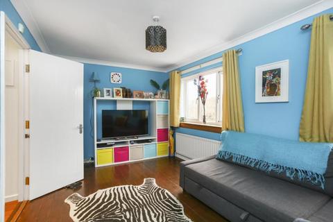123 Daiches Braes, Edinburgh, EH15 2RE