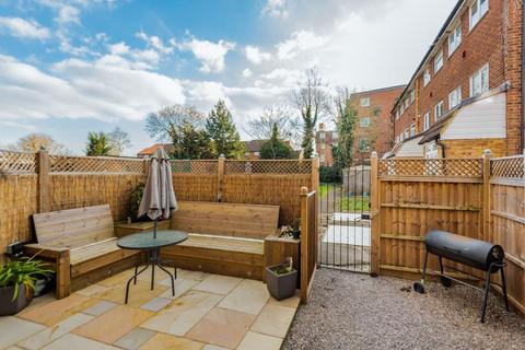 7, Hadley Court Coleridge Crescent, Colnbrook, Slough, SL3 0PL