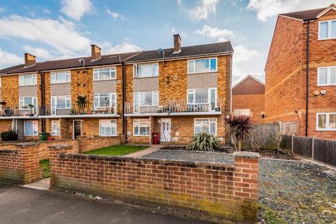 7, Hadley Court Coleridge Crescent, Colnbrook, Slough, SL3 0PL