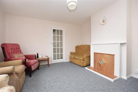 14 Meadowlands, Oxted, RH8 9BG