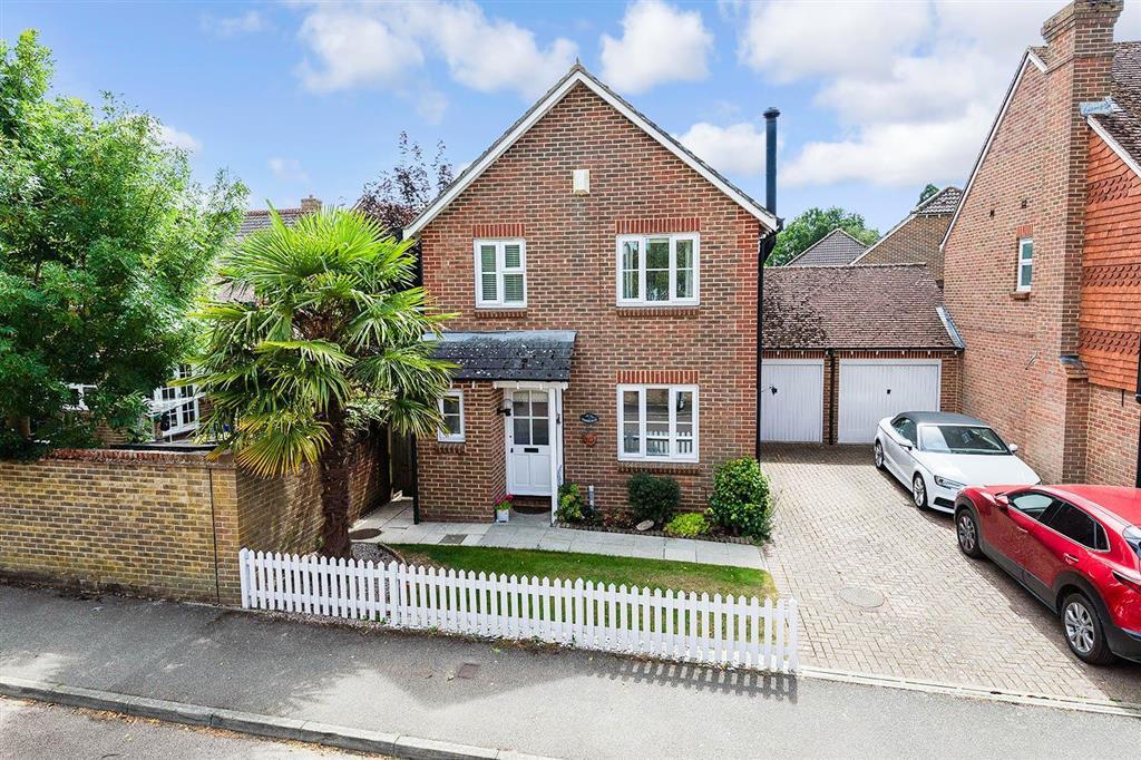 The Forstal, Hadlow, Tonbridge, Kent 3 bed detached house £475,000