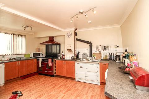 25 Fore Street, Hartland, Bideford, EX39 6BD