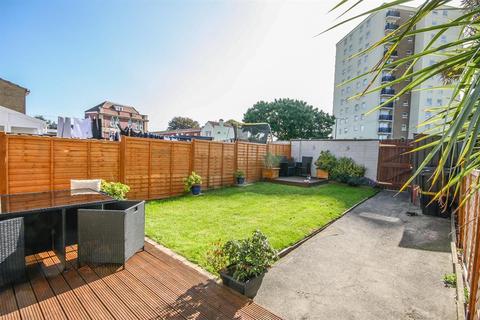 15 Lambourn Close, Bristol, BS3 4LX