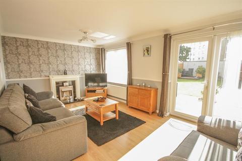 15 Lambourn Close, Bristol, BS3 4LX