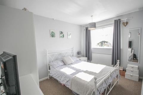 15 Lambourn Close, Bristol, BS3 4LX