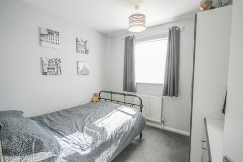15 Lambourn Close, Bristol, BS3 4LX