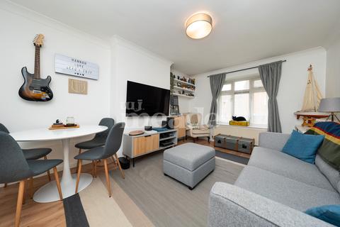 7 Althorne Gardens, London, E18 2DA