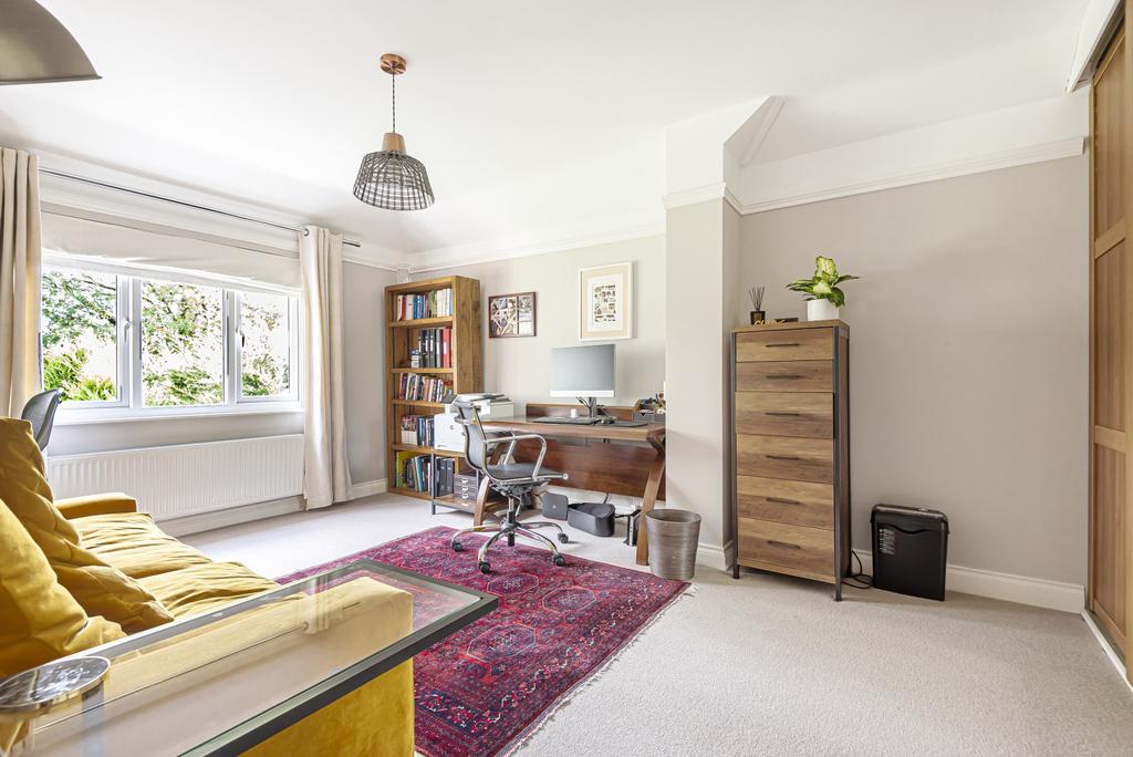 Bedroom/Office