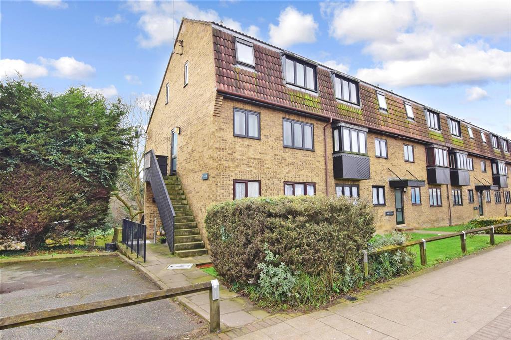 Eastern Avenue, Ilford, Essex 1 bed flat for sale £205,000