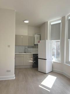 2 bedroom flat to rent, Richmond Way, Shepherds Bush, W12