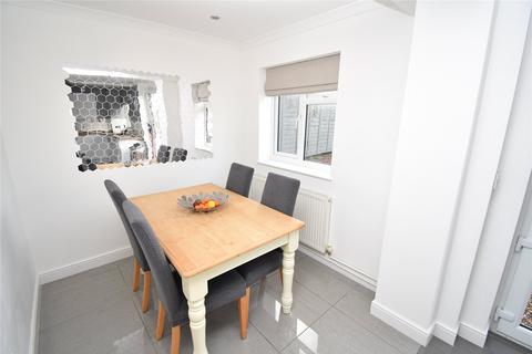 52 Blackthorn Road, Houghton Regis, Dunstable, LU5 5JP
