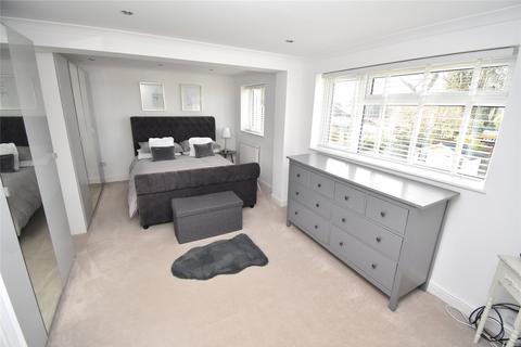 52 Blackthorn Road, Houghton Regis, Dunstable, LU5 5JP