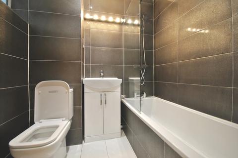 Flat 1, Rydens House Charlesfield, London, SE9 4PS
