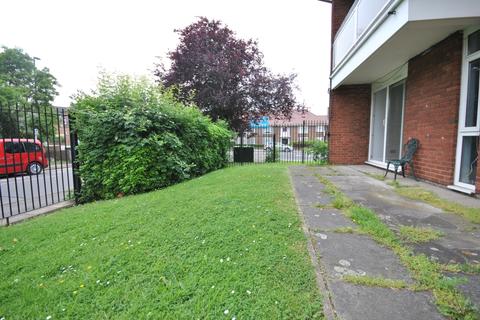 Flat 1, Rydens House Charlesfield, London, SE9 4PS