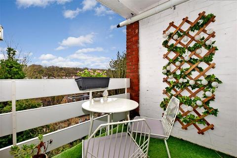 47 The Pines, Purley, CR8 2DZ