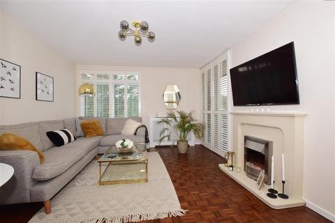47 The Pines, Purley, CR8 2DZ