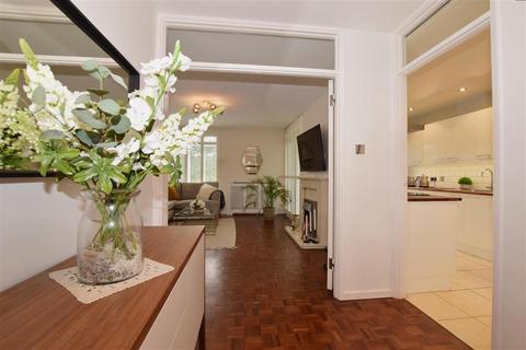 47 The Pines, Purley, CR8 2DZ