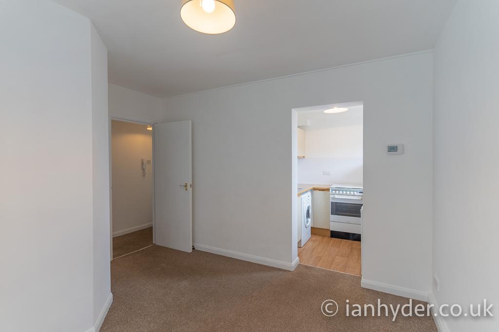 Olde Place Court, The Green, Rottingdean, Brighton BN2 - View 3