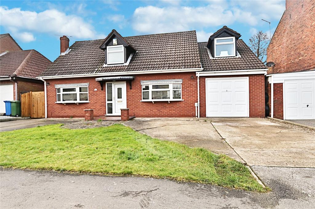 East End Road, Preston, Hull, HU12 3 bed detached house £250,000