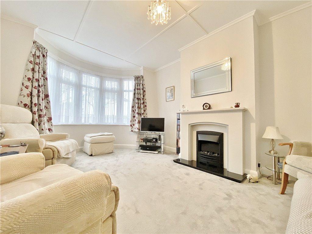 Ellerman Avenue, Whitton, Twickenham, TW2 5 bed semidetached house £