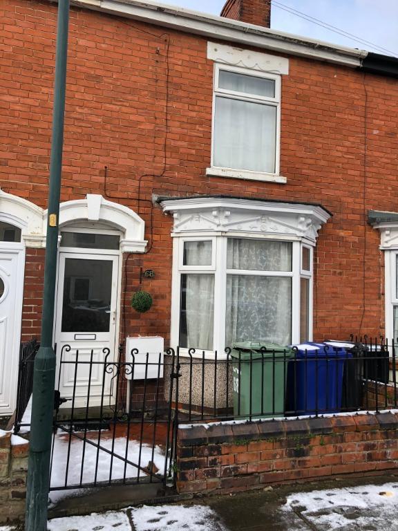 James Street, Grimsby, DN31 2 bed terraced house £435 pcm (£100 pw)
