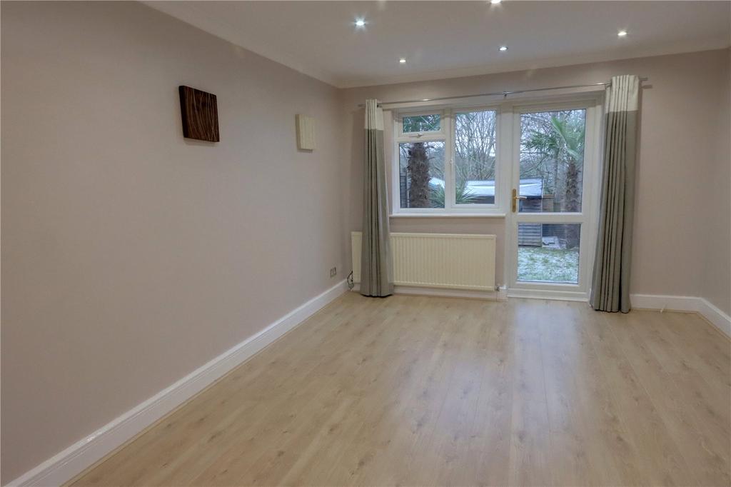 Beaumont Grove, Aldershot, GU11 2 bed terraced house £1,025 pcm (£237 pw)